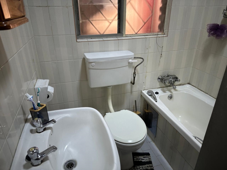 2 Bedroom Property for Sale in Rustenburg Central North West
